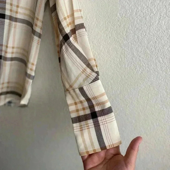🆕Ann Taylor Whitecap Plaid Button-Cuff V-Neck Top XXS🆕 - Picture 6 of 11